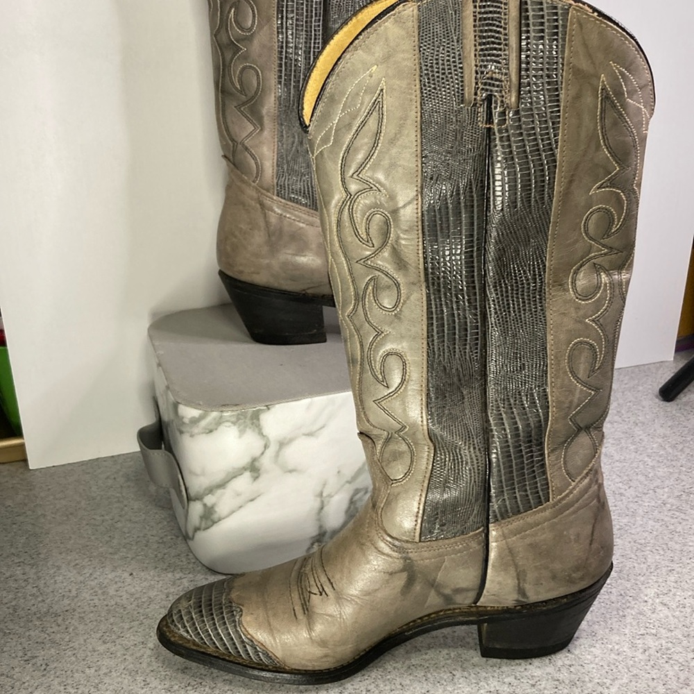 Vintage Texas gray crocodile(?) leather size 7m. Possible 70’s. B15